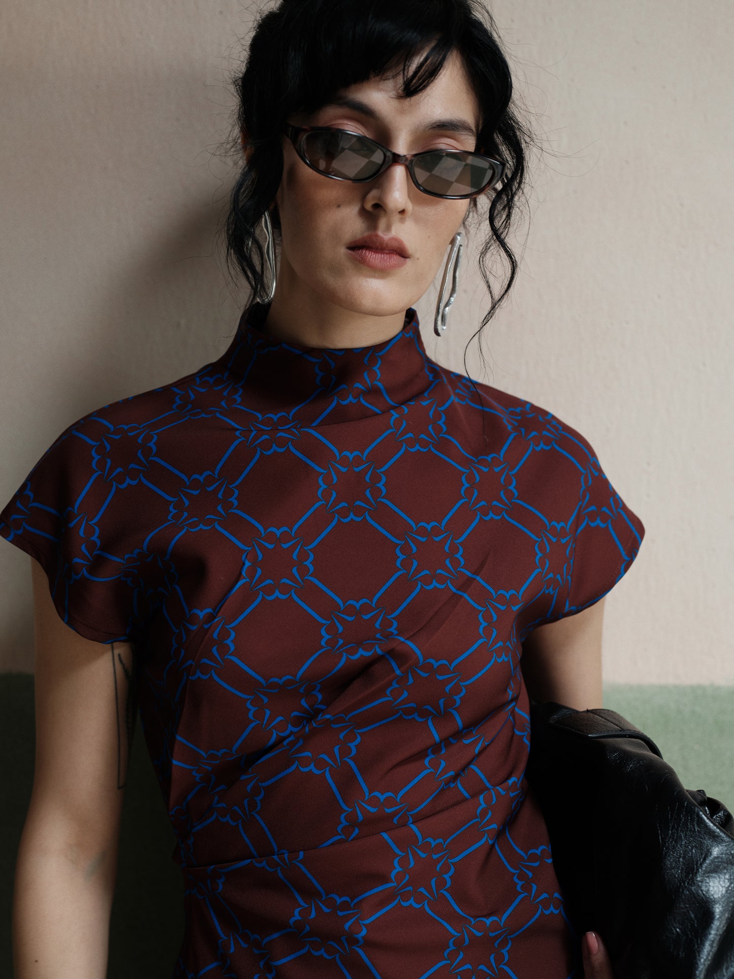 Elle Asymmetric Top