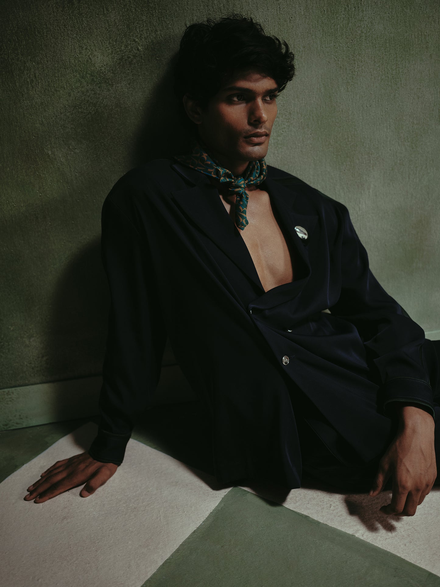 Reign Relaxed-Fit Double-Breasted Blazer Set