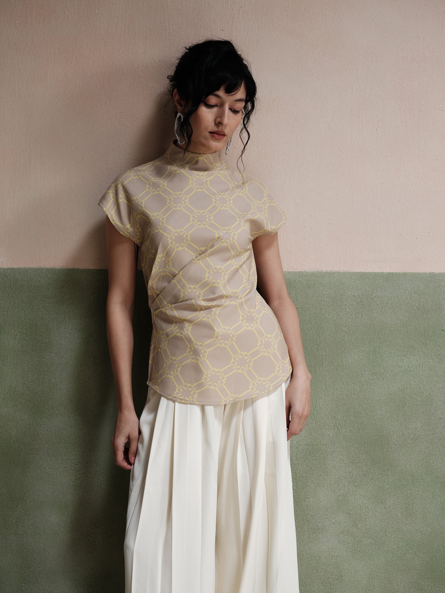 Elle Asymmetric Top